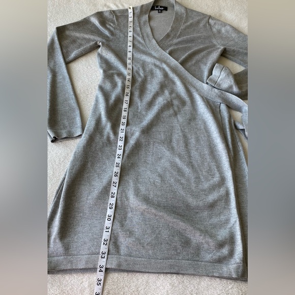 📚 Lulus Literary Lover Heather Grey Wrap Sweater Dress Medium - Picture 11 of 15